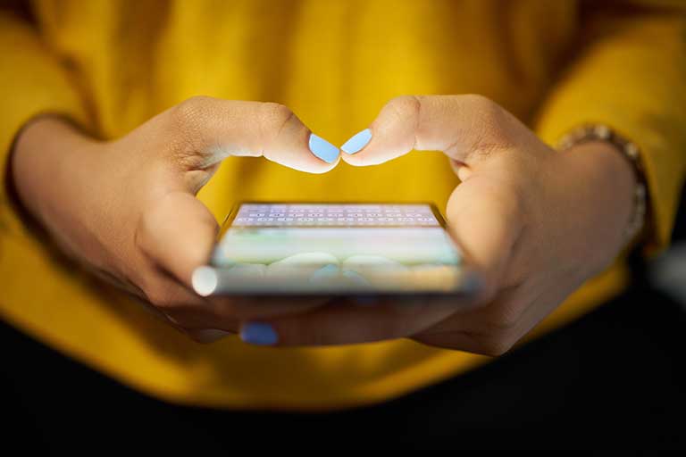 Profili giuridici e ruolo dell’insegnante di fronte ai fenomeni di bullismo, cyberbullismo, hate crimes e hate speech