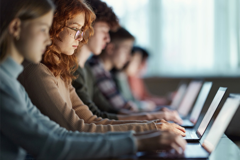 La digitalizzazione nel servizio pubblico scolastico: regole, divieti e prospettive