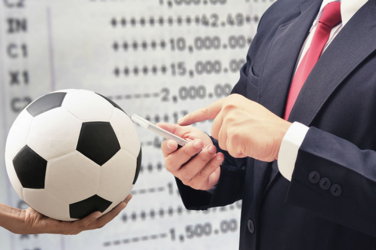 Report Calcio 2020, ricavi e benefici per i club