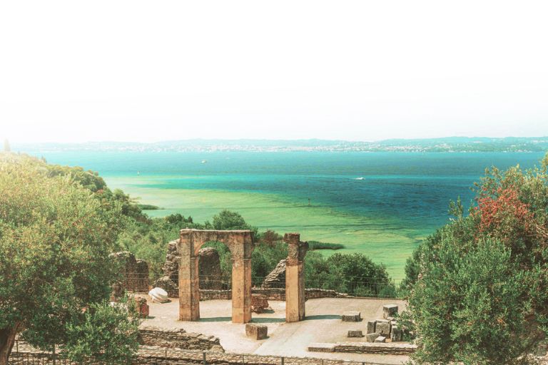 Luxury Tourism. Branding, Communication, Sustainability